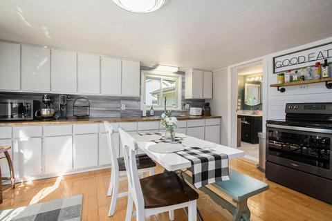 809 W Front St, Buchanan, MI 49107 photo 9