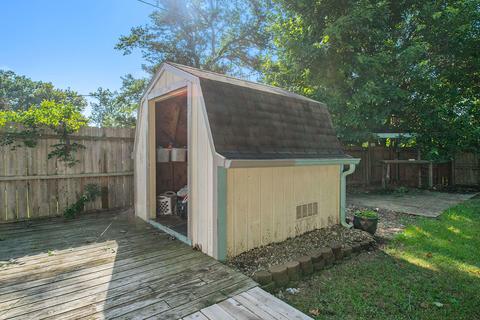 809 W Front St, Buchanan, MI 49107 photo 24