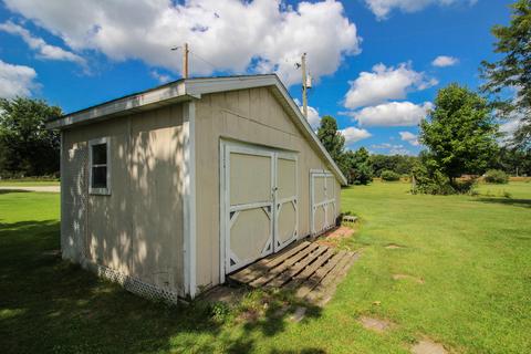 17176 Moorepark Rd, Three Rivers, MI 49093 photo 4