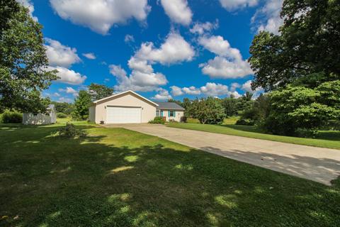 17176 Moorepark Rd, Three Rivers, MI 49093 photo 2