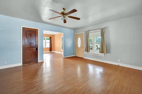 202 Hillside Ave, Jackson, MI 49203 photo 6