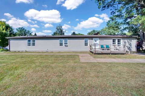 2730 Clark St, Jackson, MI 49202 photo 2