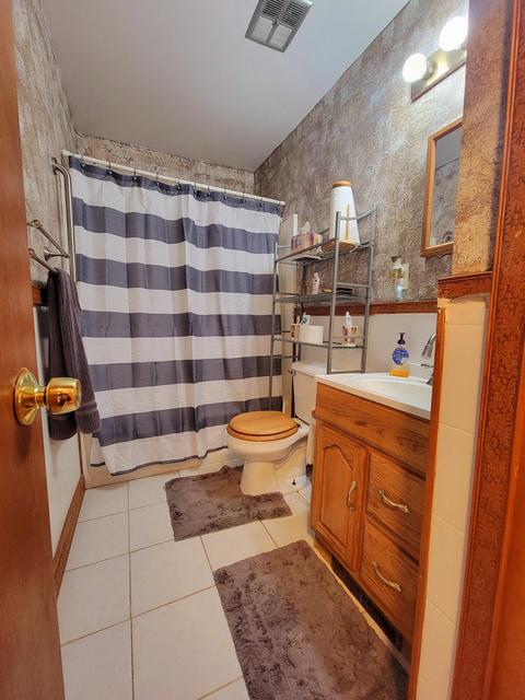 556 Robinson Rd, Jackson, MI 49203 photo 8