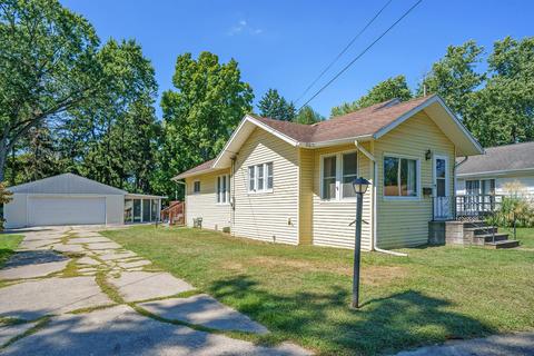 103 Chippewa St, Buchanan, MI 49107 photo 3