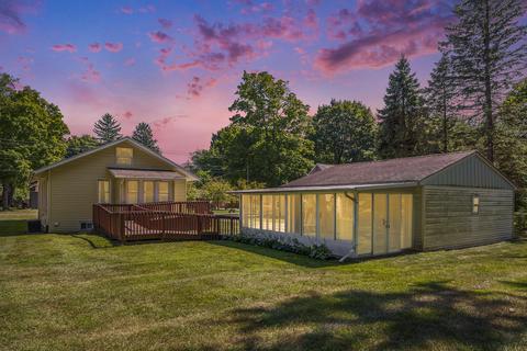 103 Chippewa St, Buchanan, MI 49107 photo 8