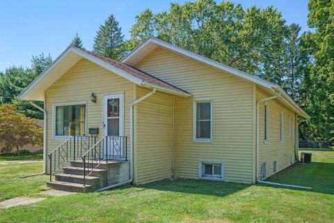 103 Chippewa St, Buchanan, MI 49107 photo 5
