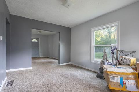 132 Middle St, Three Rivers, MI 49093 photo 5