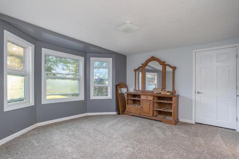 132 Middle St, Three Rivers, MI 49093 photo 4