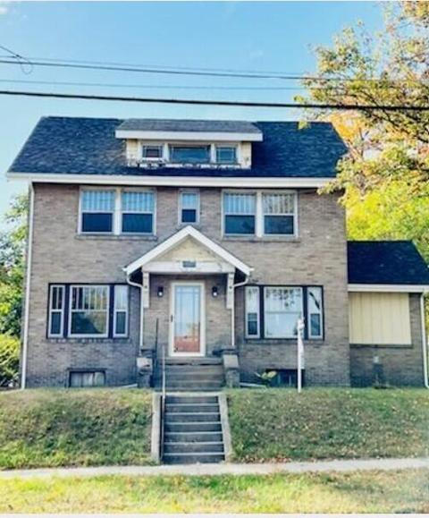 902 1st St, Jackson, MI 49203 photo 1