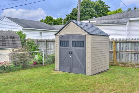 658 Sparks St, Jackson, MI 49202 photo 3