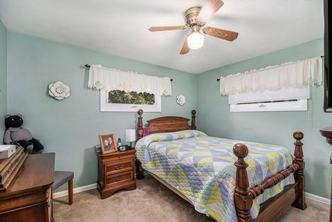340 N 32nd St, Springfield, MI 49037 photo 9