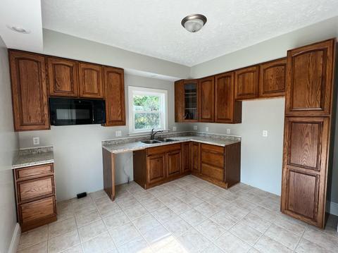 92 W Exchange St, Grant, MI 49327 photo 7