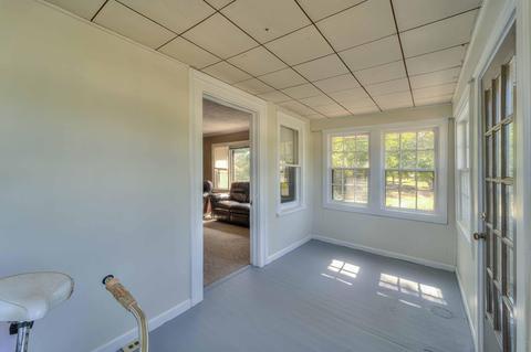 125 Ridgeway St, Jackson, MI 49202 photo 4