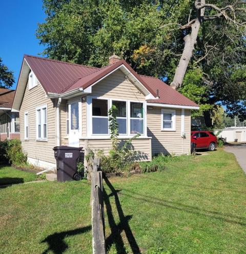 101 Ridge St, Jackson, MI 49203 photo 1