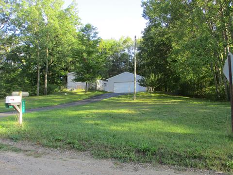 6042 Terry Dr, Six Lakes, MI 48886