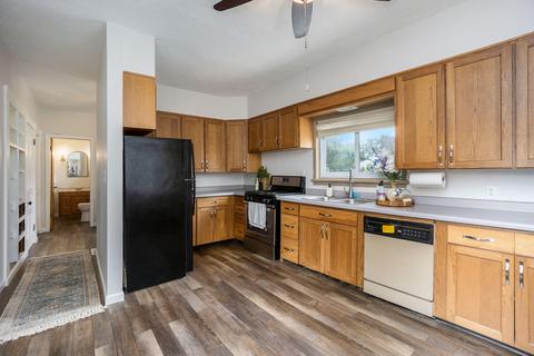 143 E North St, Marcellus, MI 49067 photo 7