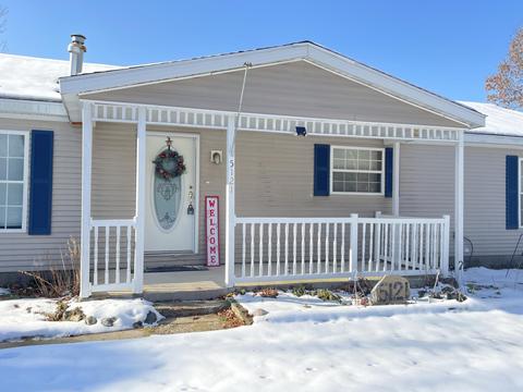 5121 W Jack Pine Dr, Grant, MI 49327 photo 1