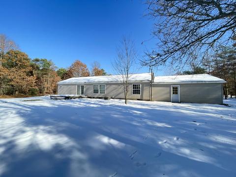 5121 W Jack Pine Dr, Grant, MI 49327 photo 3