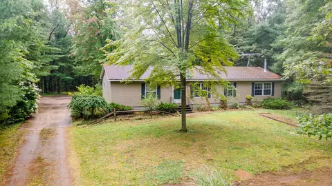 4664 E 40th St, Newaygo, MI 49337 photo 1
