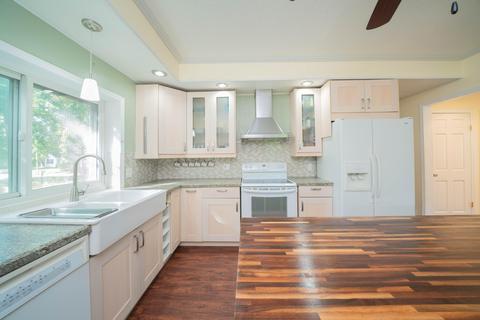 213 Jersey St, Plainwell, MI 49080 photo 4