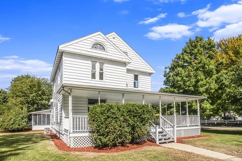 285 E 3rd St, Constantine, MI 49042 photo 2