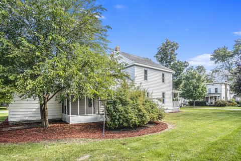285 E 3rd St, Constantine, MI 49042 photo 4