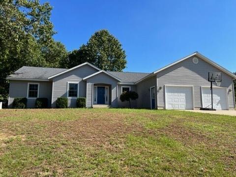 5443 Flat River Trl, Belding, MI 48809 photo 1