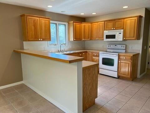 5443 Flat River Trl, Belding, MI 48809 photo 4
