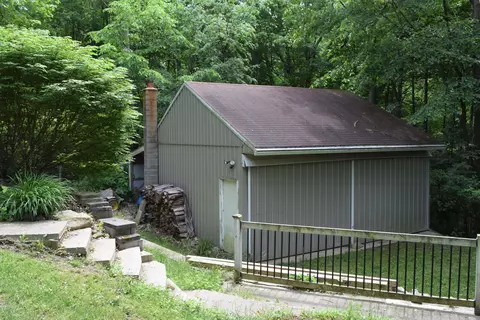 9694 Krupp Rd, Belding, MI 48809 photo 2