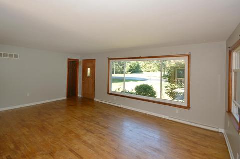 5378 E Main St, Kalamazoo, MI 49048 photo 2