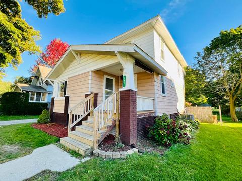 312 E Marshall St, Alma, MI 48801 photo 2