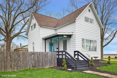 211 Beech St, Three Oaks, MI 49128 photo 1