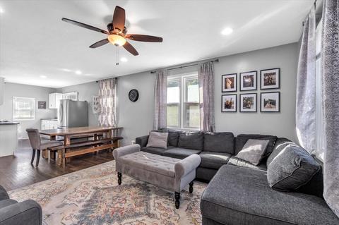 135 Glendale Ave, Jackson, MI 49203 photo 4