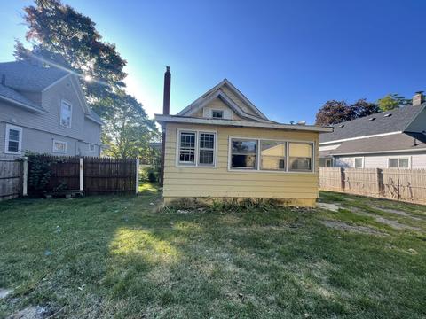 361 Carr St, Jackson, MI 49201 photo 3