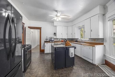 420 E Bridge St, Lyons, MI 48851 photo 14