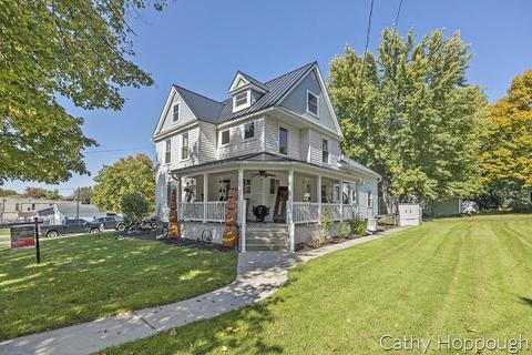 420 E Bridge St, Lyons, MI 48851 photo 4