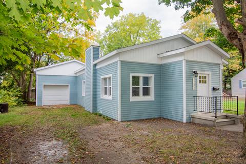 1341 Eagle St, Niles, MI 49120 photo 1