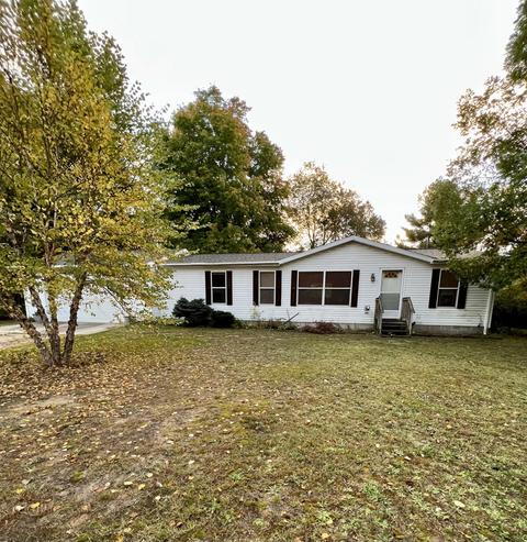1310 N Apple Dr, White Cloud, MI 49349 photo 1