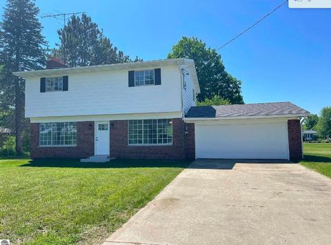 8050 E Pickard Rd, Mount Pleasant, MI 48858 photo 1