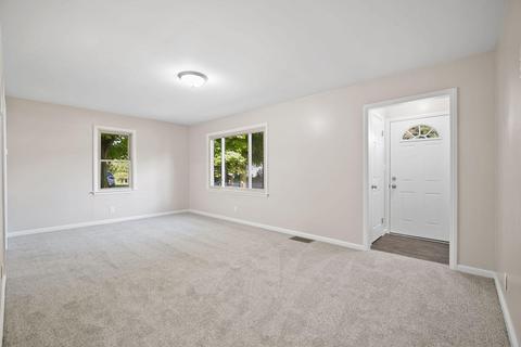 207 2nd St, Addison, MI 49220 photo 4