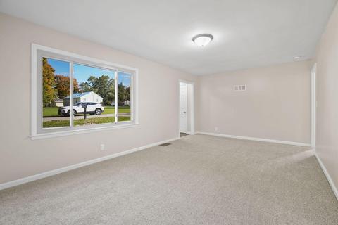 207 2nd St, Addison, MI 49220 photo 5