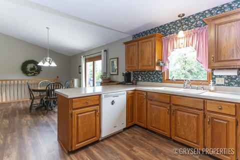 1944 Cedarbrook Dr, Jenison, MI 49428 photo 13