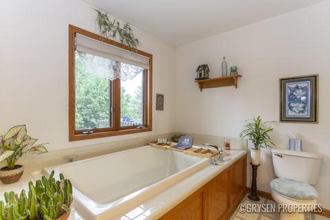 1944 Cedarbrook Dr, Jenison, MI 49428 photo 23