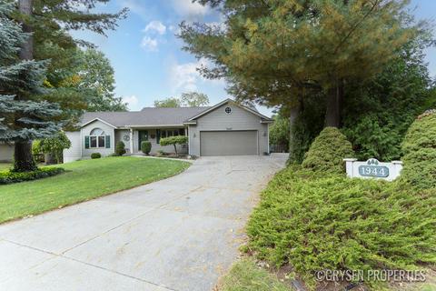 1944 Cedarbrook Dr, Jenison, MI 49428 photo 2