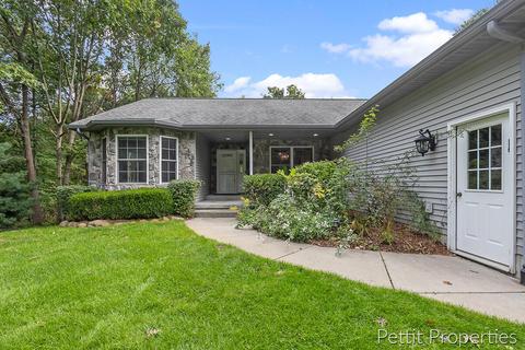 7144 Riverwood Dr, Belding, MI 48809 photo 3