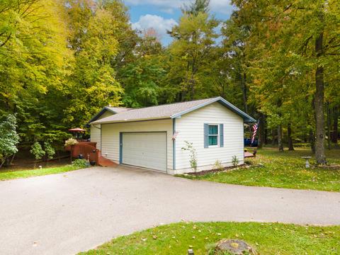 6709 E Carrigan Dr, Newaygo, MI 49337 photo 5