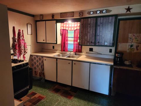 331 W Bridge St, Lyons, MI 48851 photo 11
