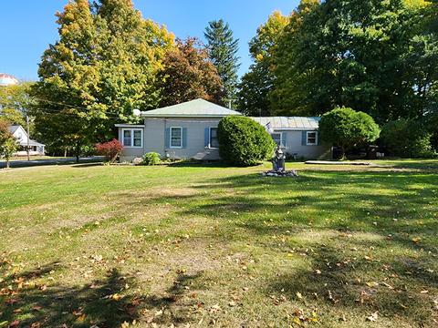 331 W Bridge St, Lyons, MI 48851 photo 2