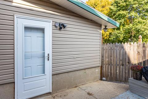 719 Ellery Ave, Jackson, MI 49202 photo 22