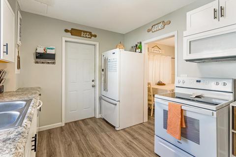 719 Ellery Ave, Jackson, MI 49202 photo 13